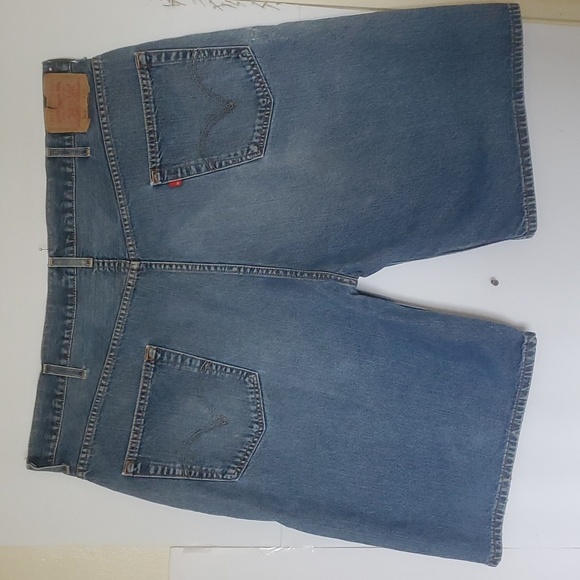 Levi's Other - Levi's 569 Men's shorts Loose Straight Fit 42 waist Big & Tall